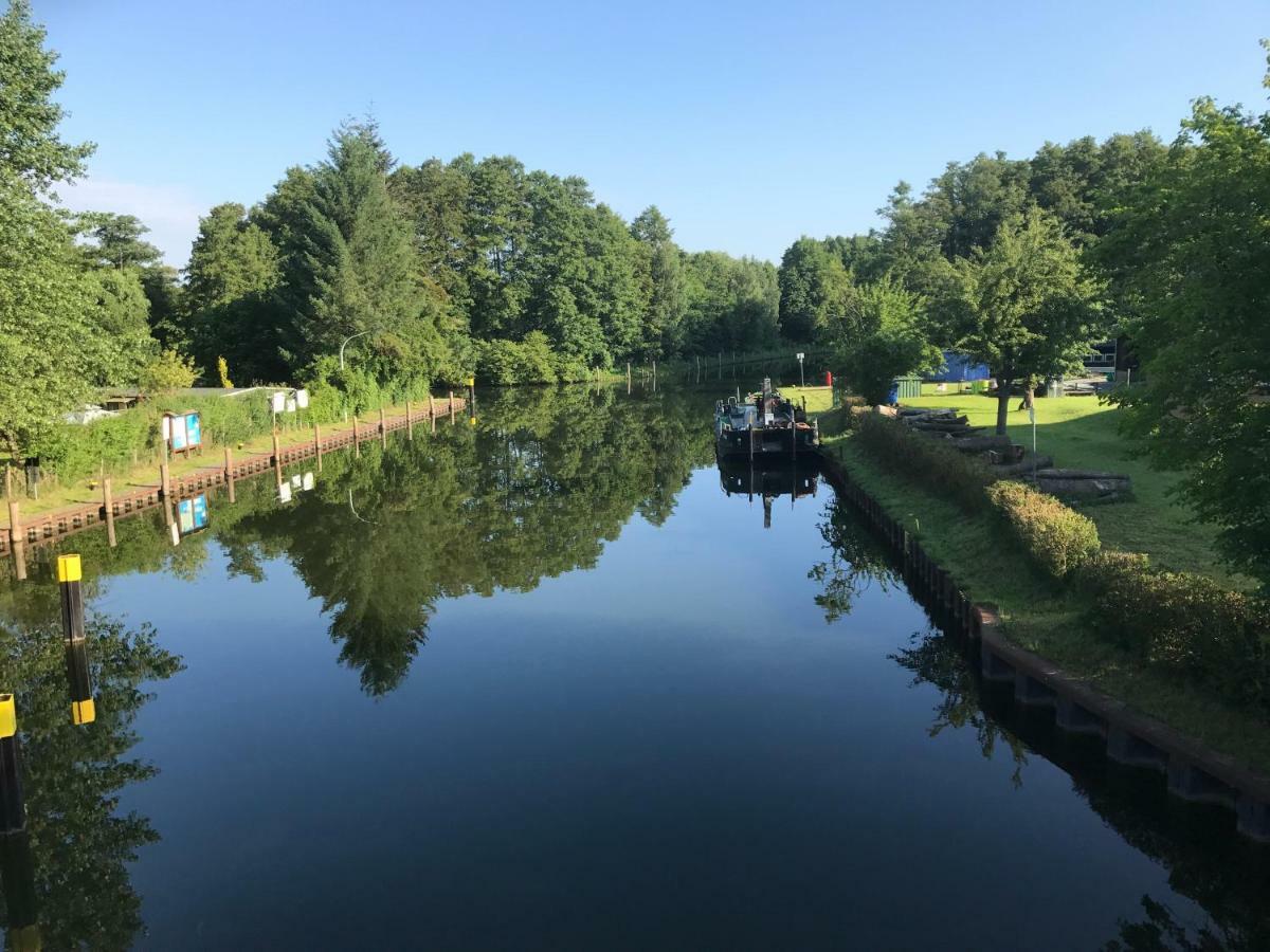 Ferienhaus Im Fischersteig Wustrow  Bagian luar foto